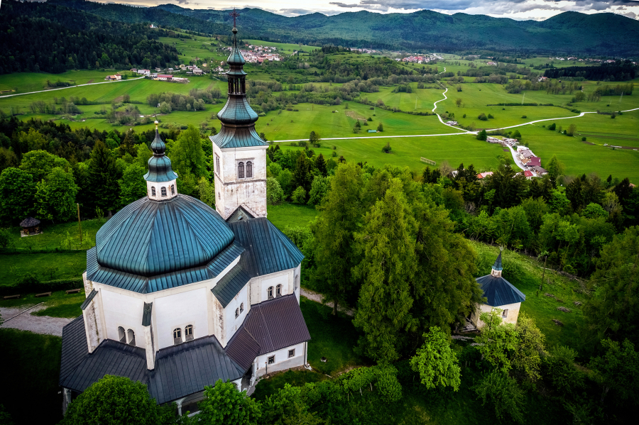 cerkev_Marije_vnebovzete_Nova_Štifta_na_dolenjskem_foto_Daniel_Vincek
