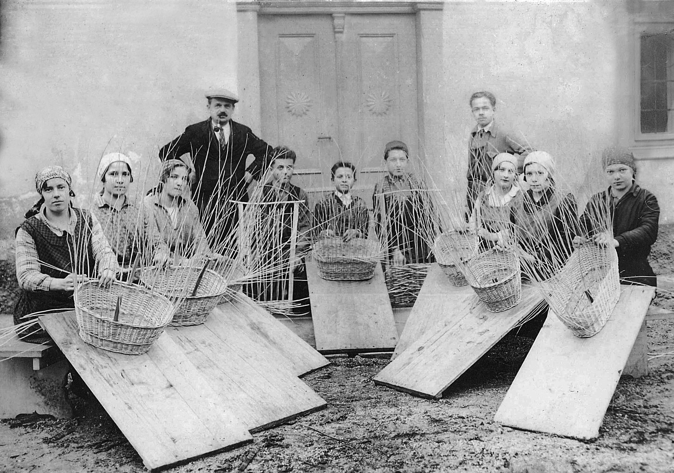 12 pletarke pri delu z uciteljem2 min