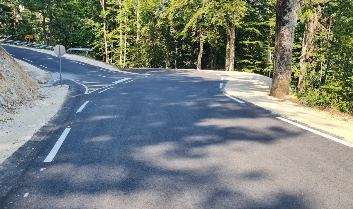 Korak za korakom do varnejših cest – Občina Sodražica letos za cestno infrastrukturo namenja skoraj pol milijona evrov
