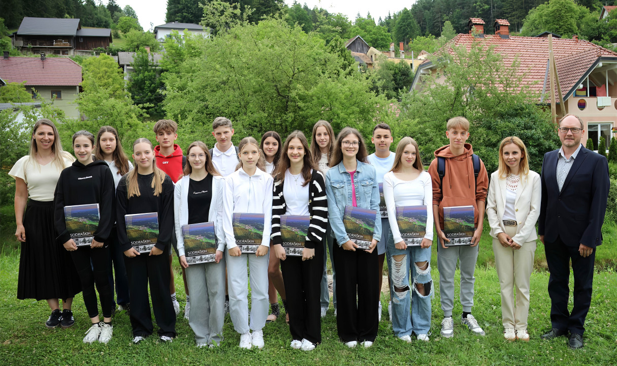 Izjemna generacija devetošolcev se poslavlja, najboljši med njimi tudi na sprejemu pri županu